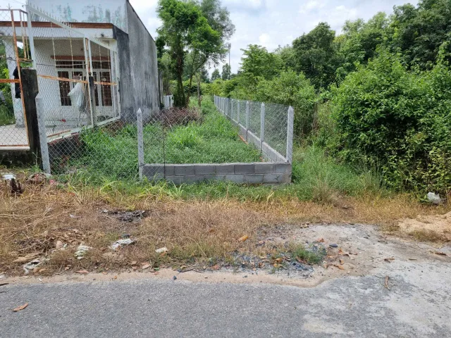 (S682) Đất mặt tiền Lý Thị Chừng, xã Phú Hòa Đông, dt 241m2, thổ 212m2, đất ở hiện hữu, giá 2 tỷ 300