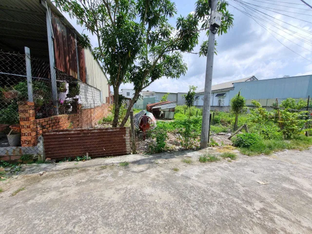 (S684) Đất gần Sông Lu, xã Hòa Phú, dt 131m2, giá 1 tỷ