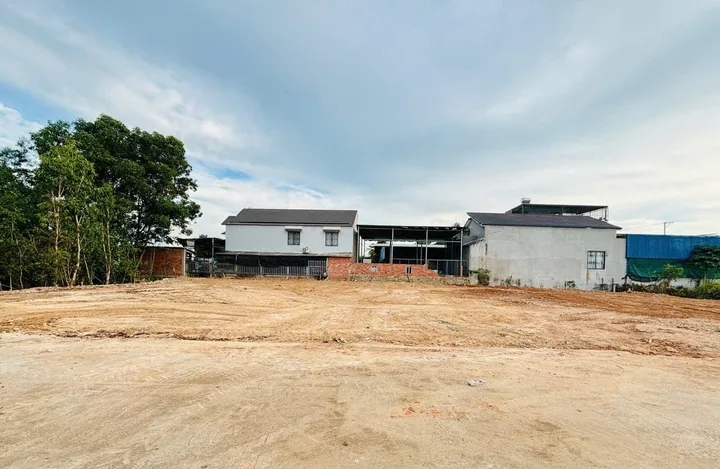 Bán đất 507,8m² ngang 22m giá 4.5 tỷ Phường Tam Long