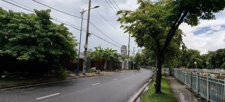 Bán đất  Mặt Tiền Kênh tân hoá tân phú