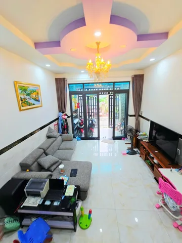 BÁN NHÀ ĐƯỜNG VÕ VĂN HÁT, LONG TRƯỜNG - 3 TẦNG - 5.1 TỶ