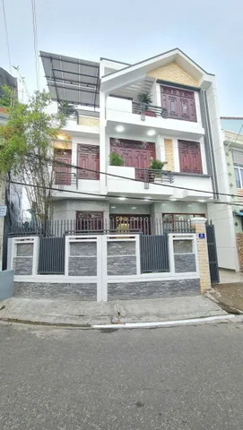 Bán nhà 99m² ngang 9m giá 11.5 tỷ Phường Nam Nha Trang