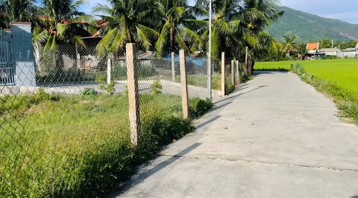 0763615365 Bán đất 210m² giá 700 triệu Phường Ninh Hòa