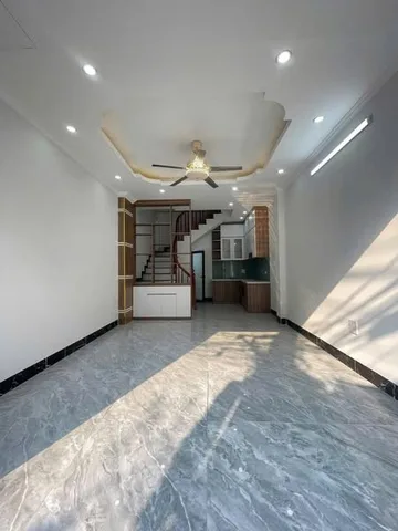 Nhà La Phù, An Khánh ngõ rộng 3,5m, xây 5 Tầng, 3 ngủ khép kín, 4 wc, view thoáng, ô tô đỗ cách 20m.