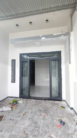 Hạ giá 200 triệu, bán nhà sổ riêng thổ cư, gần cầu Bạch Đằng, Tân Uyên, Bình Dương
