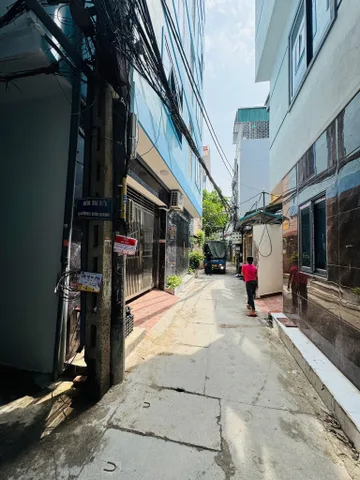 BÁN NHÀ ĐƯỜNG KIM GIANG. 45M2 - 5 TẦNG. FULL NỘI THẤT. GIÁ NHỈNH 10 TỶ.