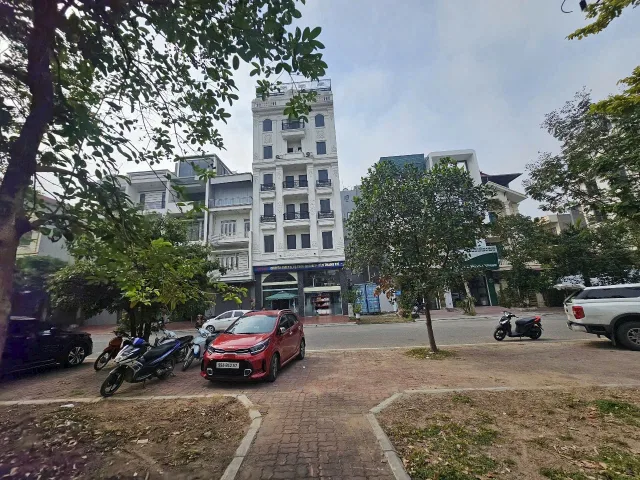 Bán 81m2 mặt tiền 4.5m đất nhìn vườn hoa khả lễ 1. Đường phạm ngũ lão. Phường võ cường bắc ninh