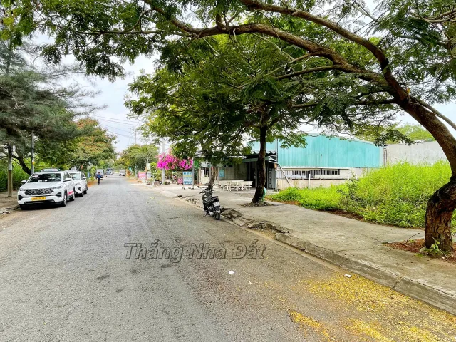 Bán đất góc 2 mặt tiền, 93m² ngang 7m, giá 3.75 tỷ, Xã Hiệp Phước