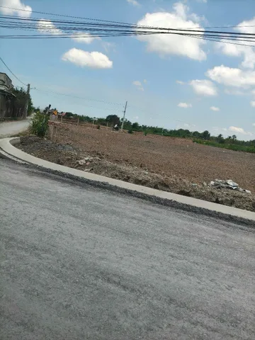 Lô đất vị trí góc  2 mặt tiền đường nhựa tuyệt đẹp   tại làng nghề tủ thờ Xã Tân Trung , Gò Công
