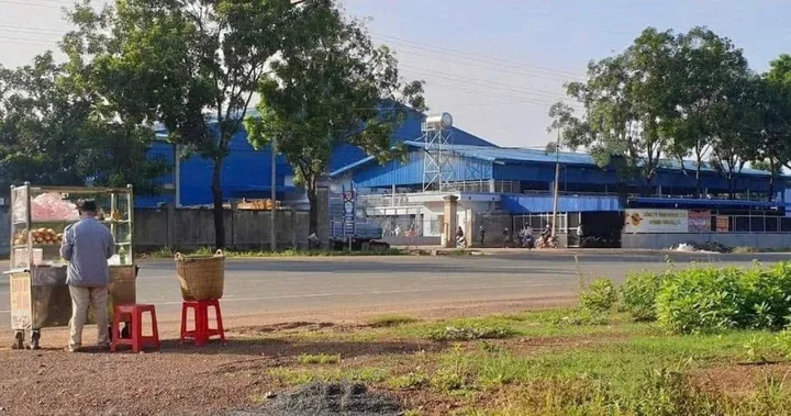 KẸT TIỀN QUÁ BÁN GẤP 3010M2 ĐẤT SHR, MT ĐƯỜNG RỘNG SÁT KCN, NHÀ MÁY ĐANG HOẠT ĐỘNG CÓ CHỢ, TRƯỜNG HỌC. GIÁ 190TR