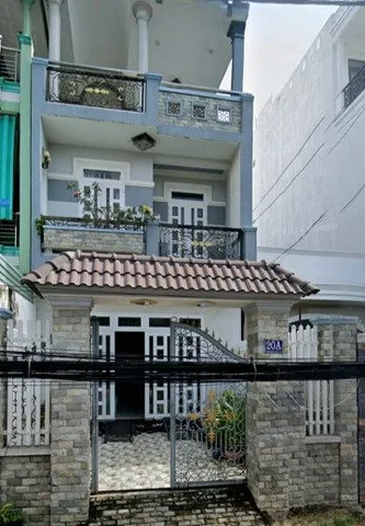 Bán gấp nhà 3 lầu mặt tiền khu dân cư trung tâm tp.Tân An gần công viên