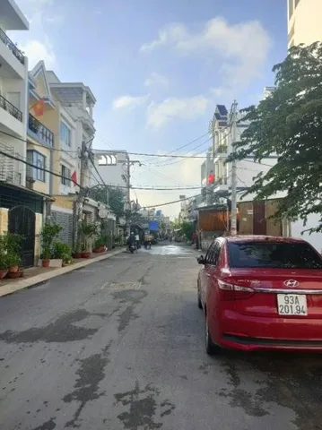 Bán đất 240m² full thổ cư ngang 9.2m giá 16 tỷ tại Phường 13 Quận Gò Vấp