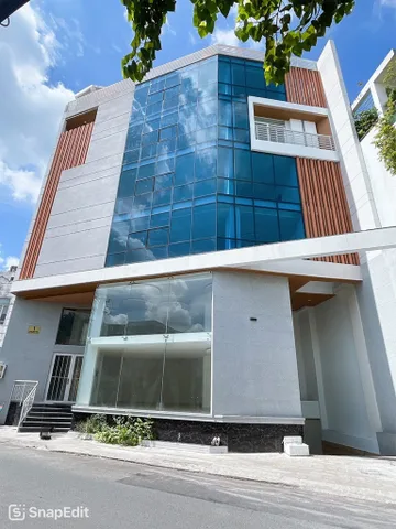 Nhà 7 Tầng - Có Thang Máy - ngang 18m giá 54 tỷ , Phường 12 , Tân Bình.