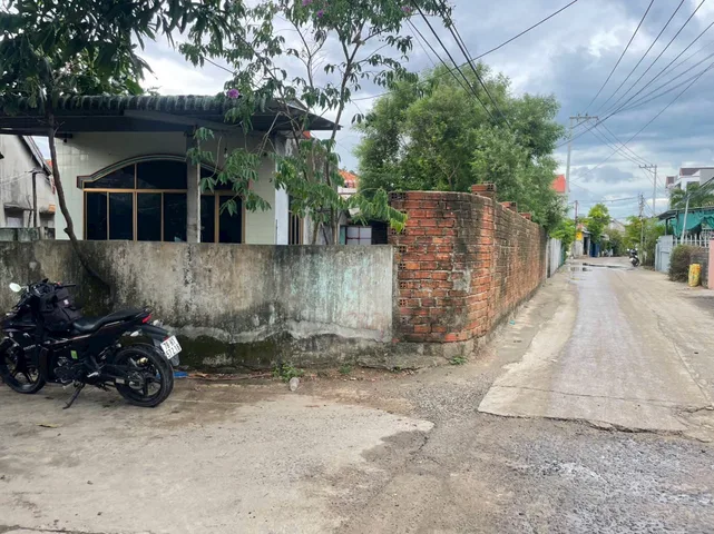 Bán nhà gần biển