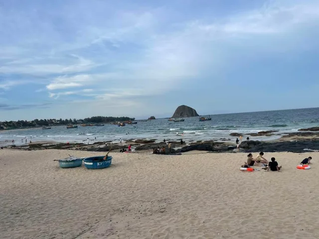 Đất biển hòn yến
