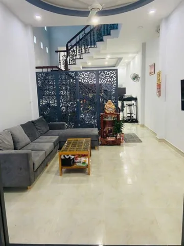 ⭐️ Nhà Mặt tiền Vuông 3 tầng Xe tải tránh 100m2 – Thạnh Lộc 31 Q12