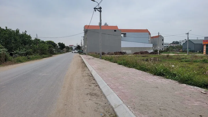 CHÍNH CHỦ BÁN ĐẤT THỔ CƯ MẶT ĐƯỜNG KINH DOANH Vị trí tuyệt đẹp tại xã Hưng Đạo (mặt đường trục chính khu đấu giá xã Tân Phú cũ), huyện Quốc Oai, Hà Nội