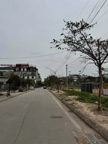 Bán 160m đất. Khu đấu giá lãm làng. Nhìn sân bóng. Phường nam sơn bắc ninh