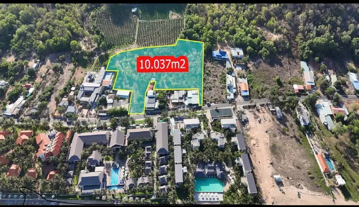 Bán 10000m2 có 300m2 thổ cư ( thực tế 12000m2) mặt đường lạc long quân, tiến thành. Giá tốt 55 tỷ Lvcc 0982482666