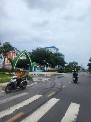 BÁN MẶT TIỀN ĐỖ VĂN DẬY, GẦN TRUNG TÂM HÓC MÔN