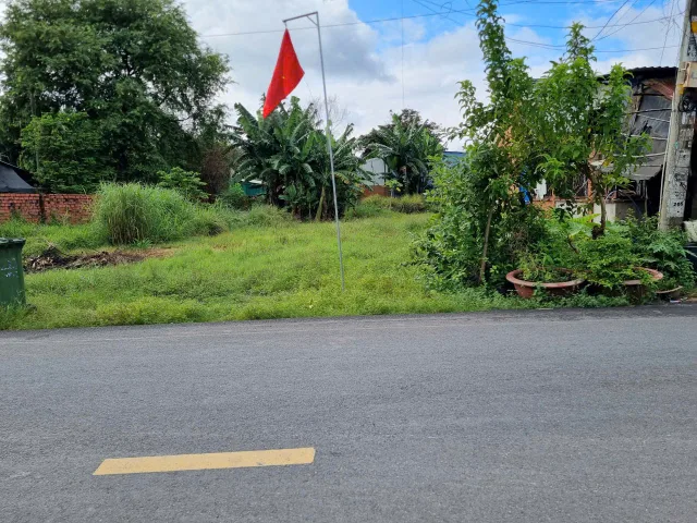 (L675) Đất mặt tiền Huỳnh Thị Bẳng, xã Phú Hòa Đông, dt 293m2, thổ cư 244m2, đất ở hiện hữu, giá 4 tỷ 200