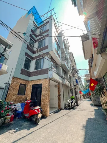 BÁN GẤP NHÀ NGÕ 2 ĐƯỜNG HOÀNG LIỆT. 60M2 - 5 TẦNG. THANG MÁY. GARA Ô TÔ.