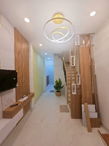 Bán nhà 3 tầng - 25m2 - Lạc Long Quân, Gần chờ Tân Bình - giáp QUận 1o - chỉ 4.05 tỷ