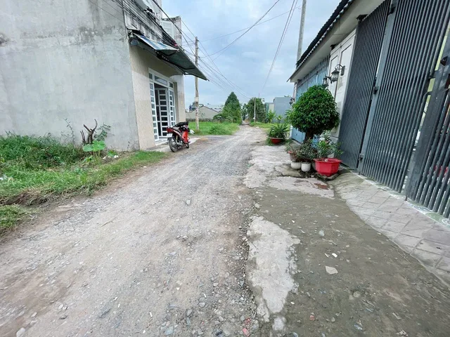 Bán đất 127.2m² có sẵn 127m² thổ cư ngang 5m giá 1.05 tỷ tại Xã Đức Hòa