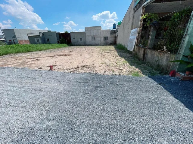 Bán đất 300m² ngang 5m giá 1.1 tỷ Xã Đức Hòa