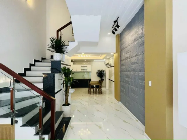 Nhà mới 4 tầng HXH 45m2, Vuông – Phạm Văn Chiêu QV