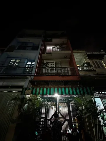 Nhà 4 Tầng - Hẻm 6m Thông, DT: 60m² - giá 6.85 tỷ Phường Bình Trị Đông , Bình Tân.