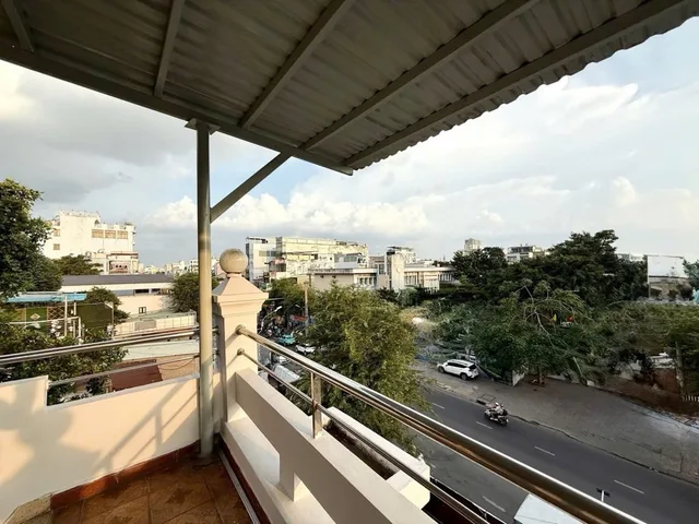 Bán nhà gấp 4 TẦNG MT Trường Chinh Tân Bình