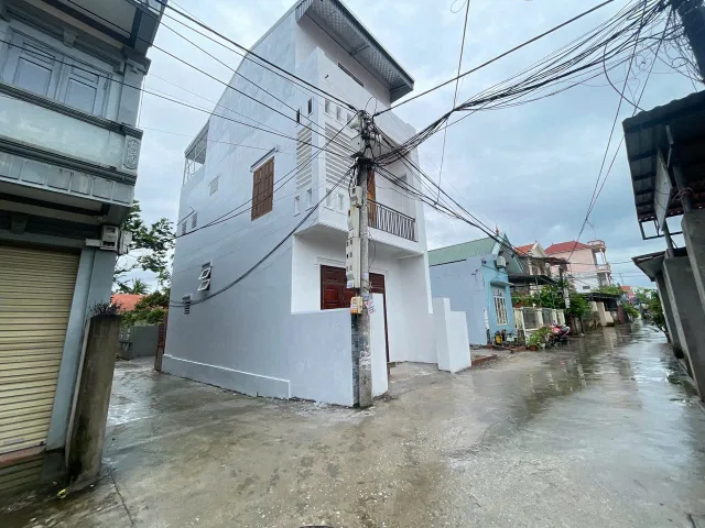 Bán căn nhà mới xây 60m²giá 3.1xx tỷ Phường Thủy Nguyên thủy đường cũ.l/h:076.231.9990 e Thúy
