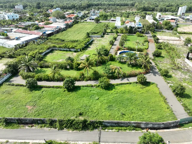 BÁN ĐẤT VILLA BIỂN HỒ TRÀM - NGAY QUẢNG TRƯỜNG BIỂN HỒ TRÀM