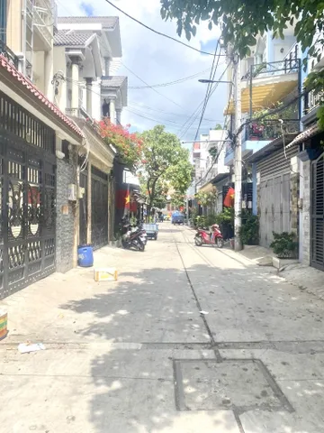 Nhà 5 Tầng - Hẻm 7m Thông, DT: 5x19 = 95m² , giá 11.3 tỷ Phường Bình Hưng Hòa , Bình Tân.
