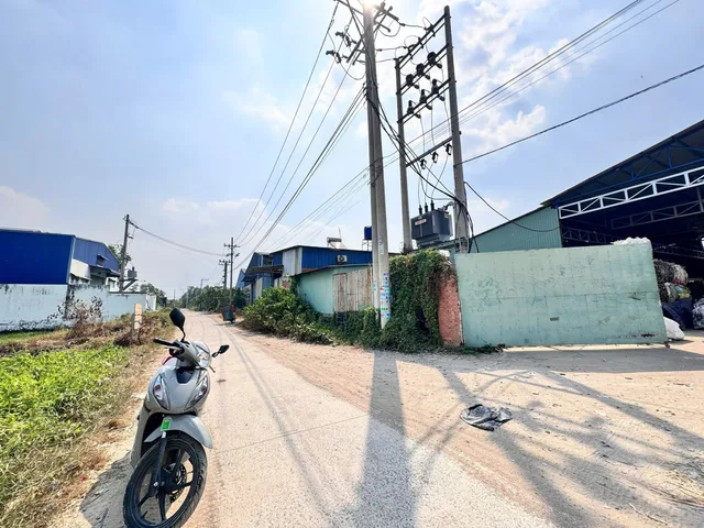 Bán đất 1218.9m² ngang 20m giá 5.5 tỷ Xã Mỹ Hạnh