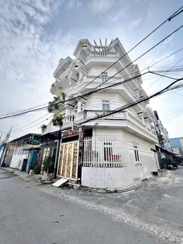Bán nhà 4 Tầng Góc Hai Mặt Tiền - DT : 5,5x16= 88m² - giá 8.3 tỷ Phường BHHA, Bình Tân
