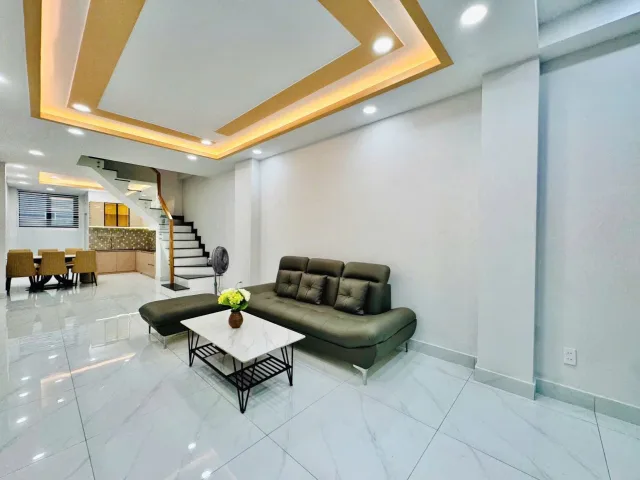 Nhà mới Vuông 4 tầng HXH né 62m2 – Ung Văn Khiêm Bình Thạnh