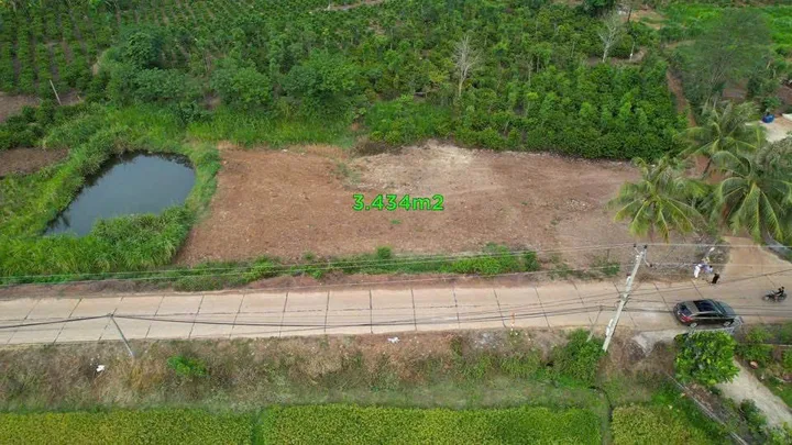 Bán đất 3380.2m² ngang 79m giá 8.5 tỷ Xã Hòa Phú