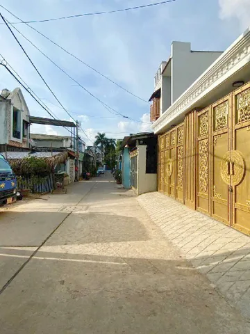 Bán nhà 2 Tầng, Hẻm ôtô, DT: 108m² full thổ cư ngang 4m giá 6.2 tỷ tại Phường Bình Tân