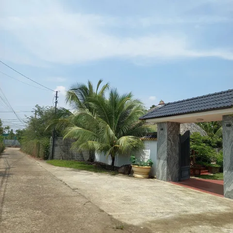 Bán đất 377.4m² ngang 7m giá 985 triệu Xã Hòa Phú, view suối