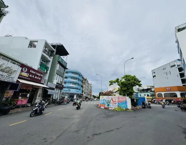 Bán nhà 3 Tầng Mặt Tiền Lê Quang Sung p2 QUẬN 6