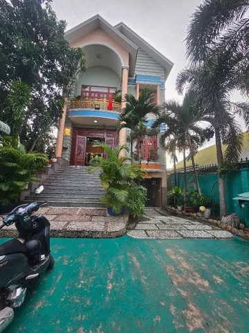 Nhà Biệt Thự Trần Văn Giàu, 2 MT, Hẻm oto, 623m², 11x62m, giá 13 tỷ, Bình Chánh