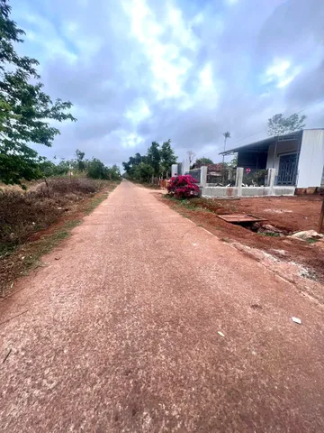 Bán đất 171.4m² có sẵn 60m² thổ cư ngang 5m giá 360 triệu tại Xã Cuôr Đăng