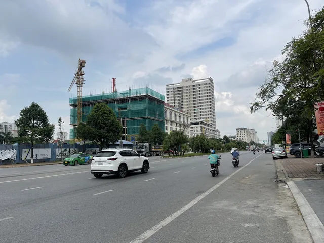 Bán biệt thự 3.5 tầng. Diện tích đất 200m. Cạnh tổ hợp chung cư. Kinh doanh đêm sầm uất. Mặt đường lê thái tổ. Phường võ cường bắc ninh