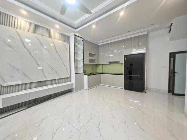 Bán nhà 31m² ngang 4.5m giá 9 tỷ Phường Bạch Mai