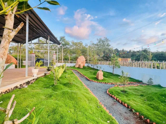 Anh Trai Đến Đáo Hạn Ngân Hàng dí quá dí bán gấp 1200m2 ven Đà Lạt có nhà gỗ sẵn