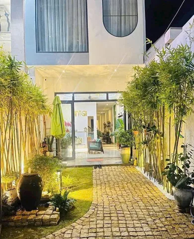 Bán nhà 3 tầng khu Quân Trấn - Hùng Vương đường ô tô rộng 10m
💥DT : 99m2, ngang hơn 4m ( DT thực tế 106m2 )