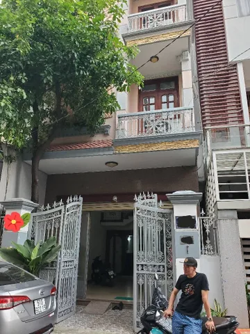 Nhà 4 Tầng - Hẻm 6m Thông, DT:5x17= 85m² , giá 11.3 tỷ Phường 15 , Tân Bình.