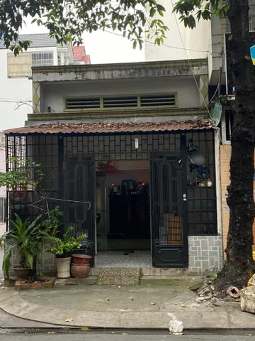 Bán nhà cấp 4 gác lửng - Hẻm 8m Thông, DT:4,5x18,6= 84m² , giá 9.8 tỷ Phường 15 , Tân Bình